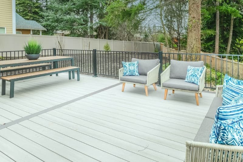 A composite deck in backyard