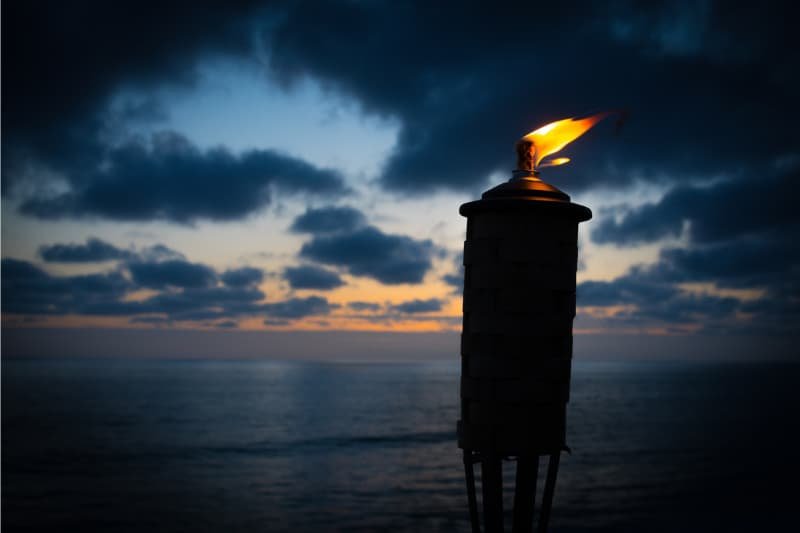 backyard tiki torch light