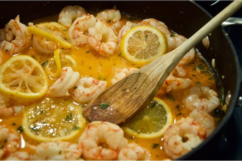 Shrimp cooked in lemon and butter